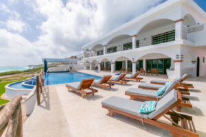 Hacienda Caribe Isla Mujeres pool side